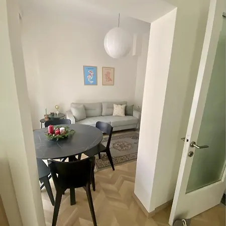 Toucan Apartment Edessa